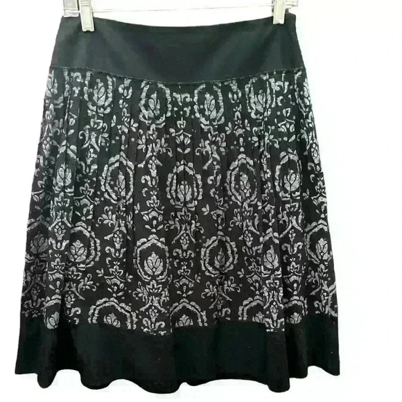 Ann Taylor Loft Cotton Jacquard Burnout Pleated Skirt. Size 2-4 - Picture 1 of 5